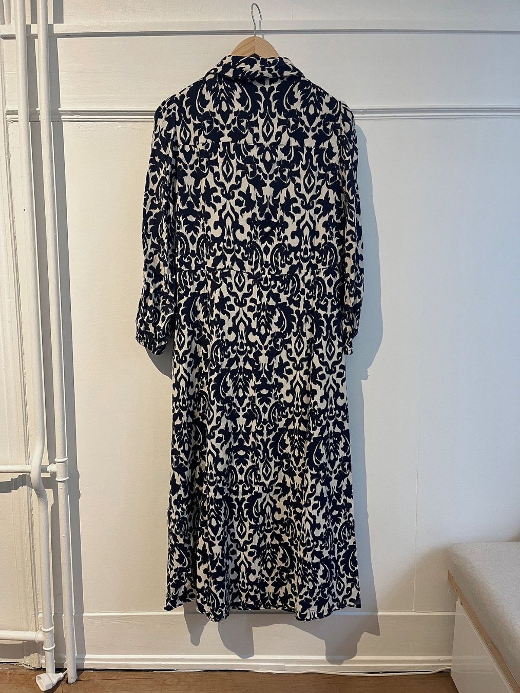 Zara Vestiti: ZARA Blusenkleid lang blau-weiss Gr. L – Usato da Zürich venduto da its-love 1