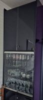 2 2x Commodes très haut. Haut gamme noir brillant et vitrée