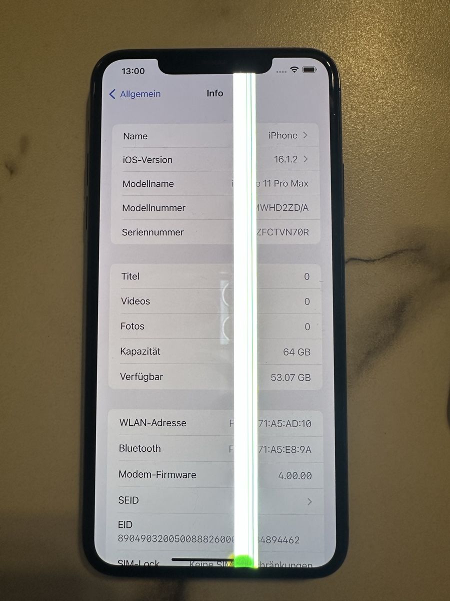 Apple Portables: iPhone 11 pro max Display streifen  – D'occasion à Bassersdorf par semirsh 4