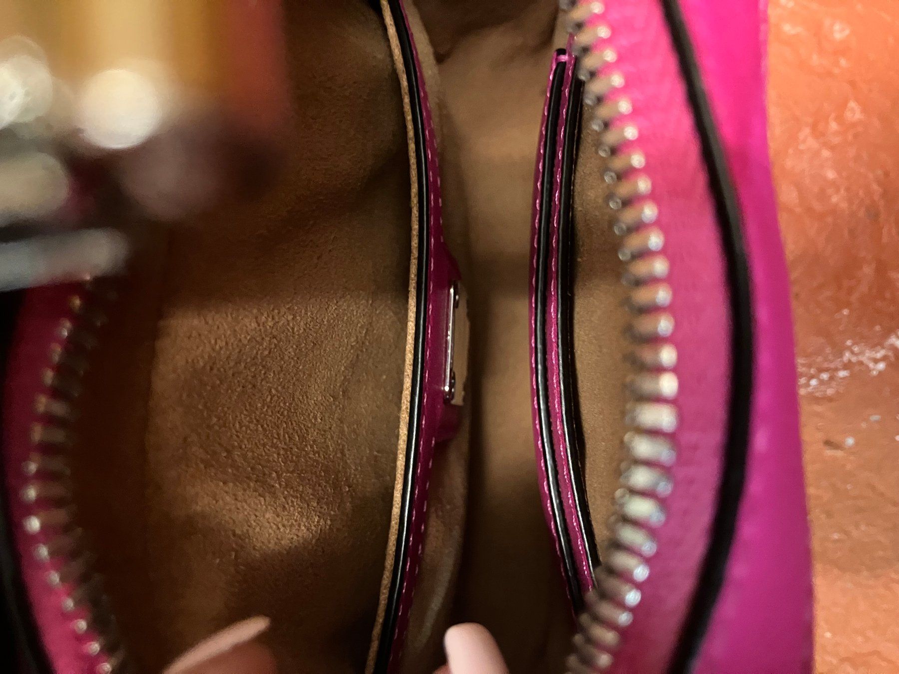 Mcm Borse da donna: MCM kleines Handtäschchen mit Dustbag – Difettoso da Unterseen venduto da amj_zz7j 2