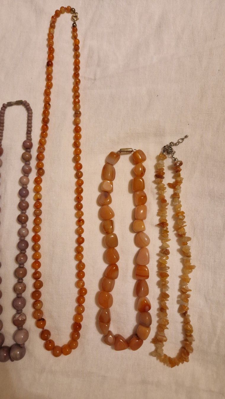 Autres bijoux: 6 Halsketten verschiedene Steine – D'occasion à Rütihof par Teddy1985 2