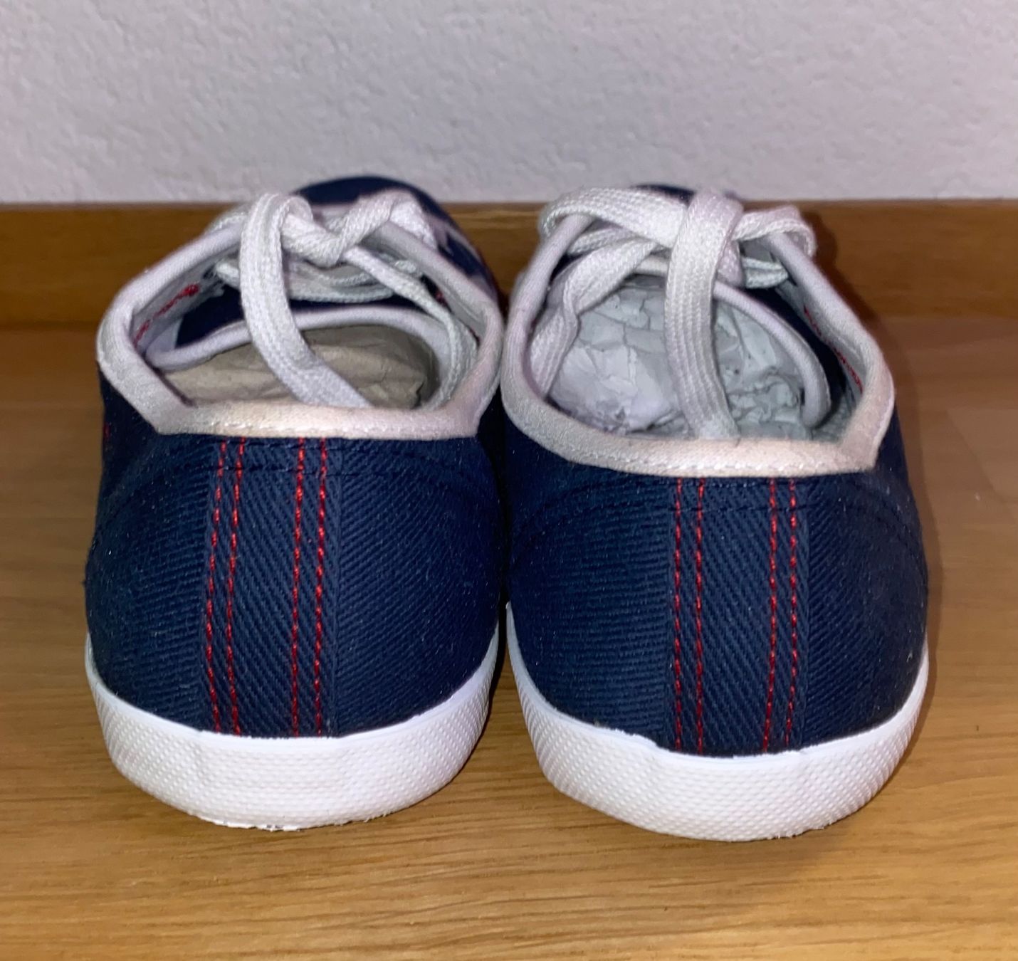 Damenschuhe: Basic Low Sneaker Gr. 41 – Neu (gemäss Beschreibung) aus Herisau von Seyashop1 3