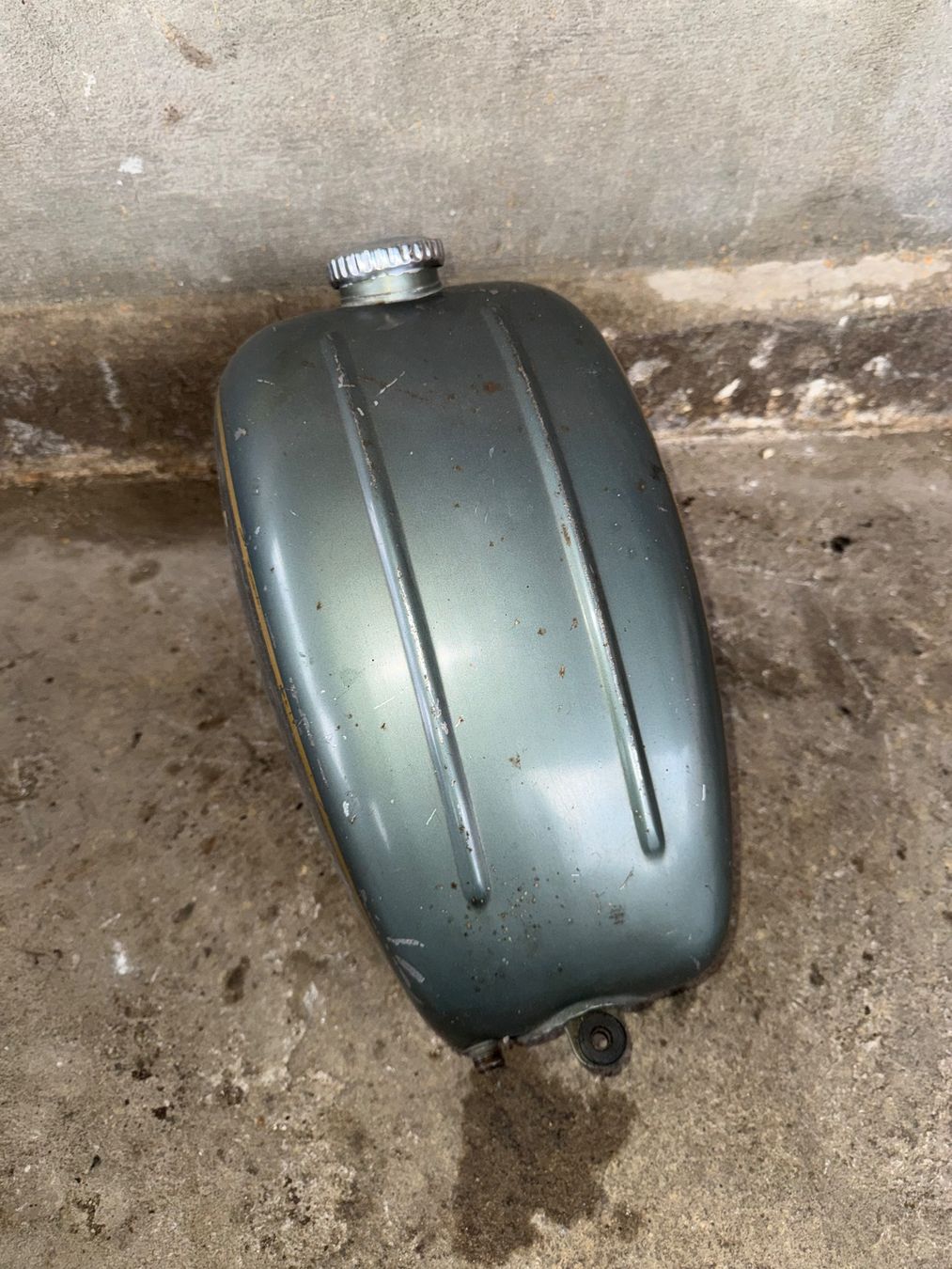 Zündapp Parti ricambio per ciclomotori: Zündapp Mofa Tank – Usato da Fahrni b. Thun venduto da berger_tuning34 1