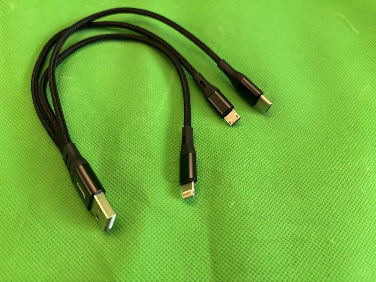 Cavi: Hoco 3-in-1 Ladekabel schwarz USB auf Lightning Typ-C – Nuovo e nell'imballaggio originale da Kilchberg ZH venduto da bionicdog