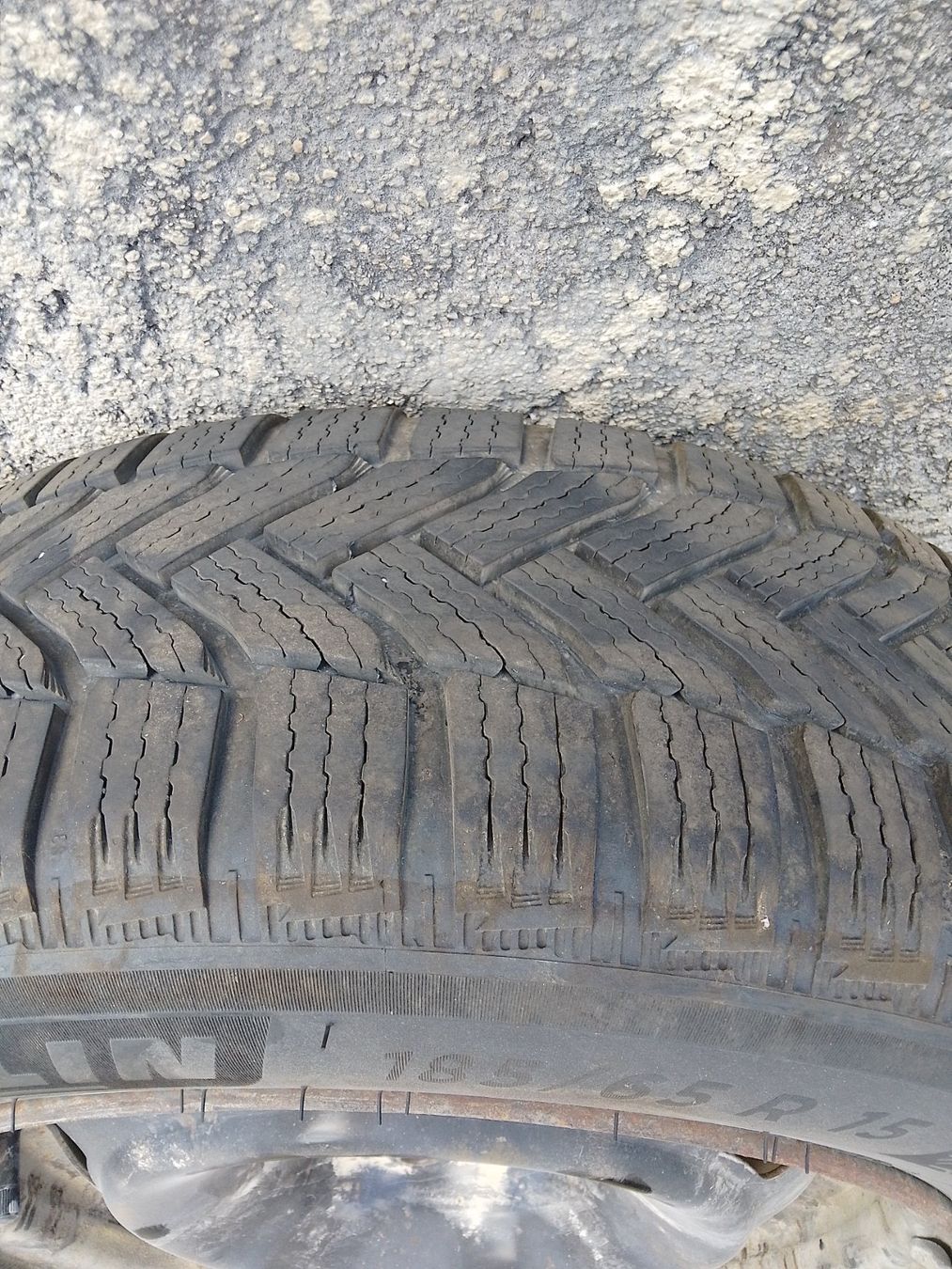 Pneumatici & Ruote complete: 4 Roues Peugeot 208 – Usato da Courrendlin venduto da fer_c8fp 3