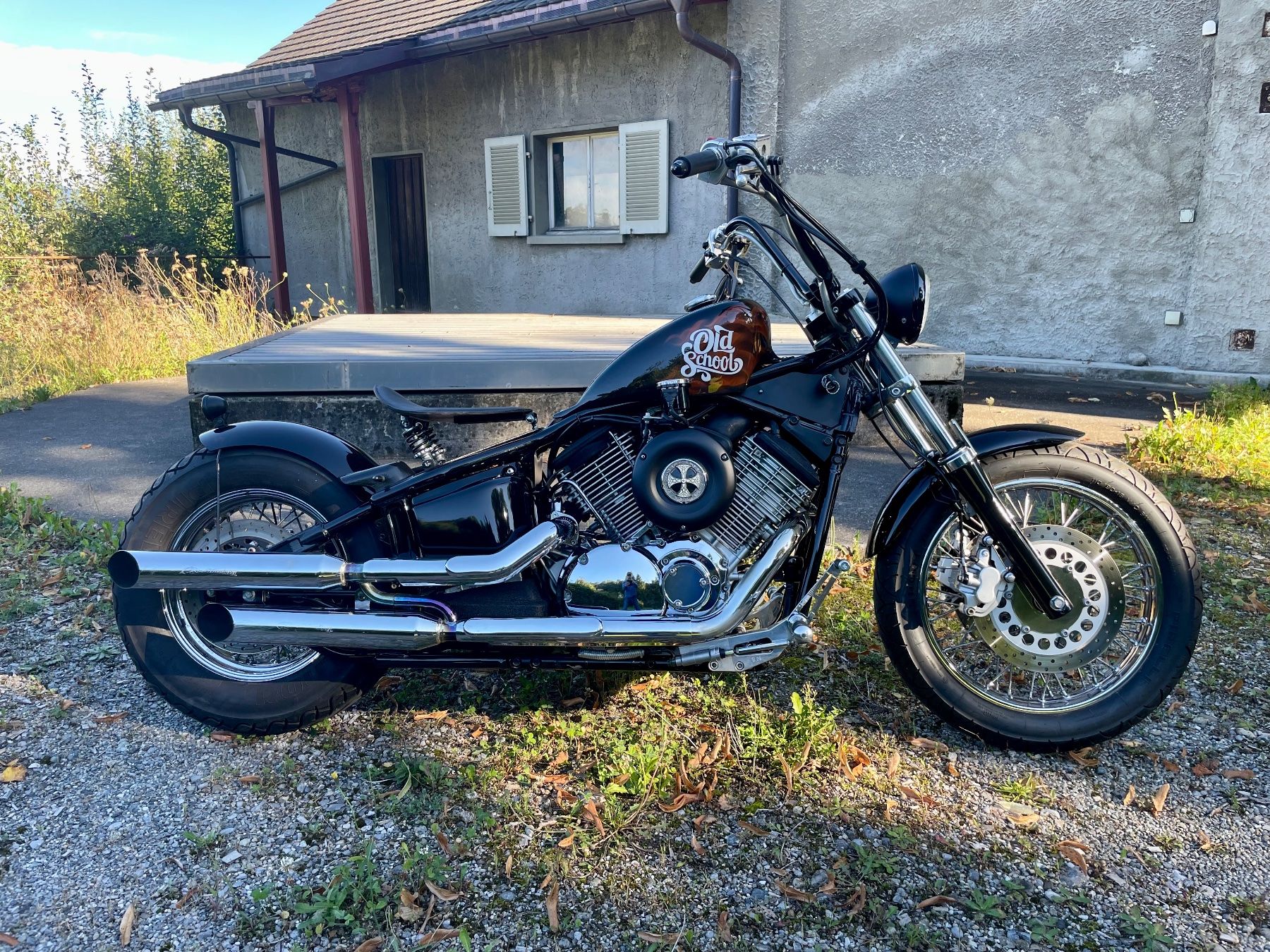 Yamaha Chopper: Yamaha XVS 1100 Dragstar Custom Bike – Usato da Heerbrugg venduto da baihui67 2