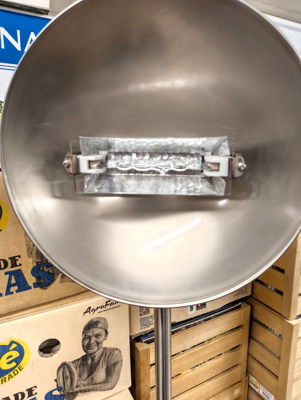 Lampade: Stehlampe aus Chrom – Usato da Basel venduto da bk_brockibasel 2
