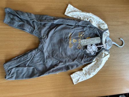 Baby Strampler Smile grau weiss Grösse 74