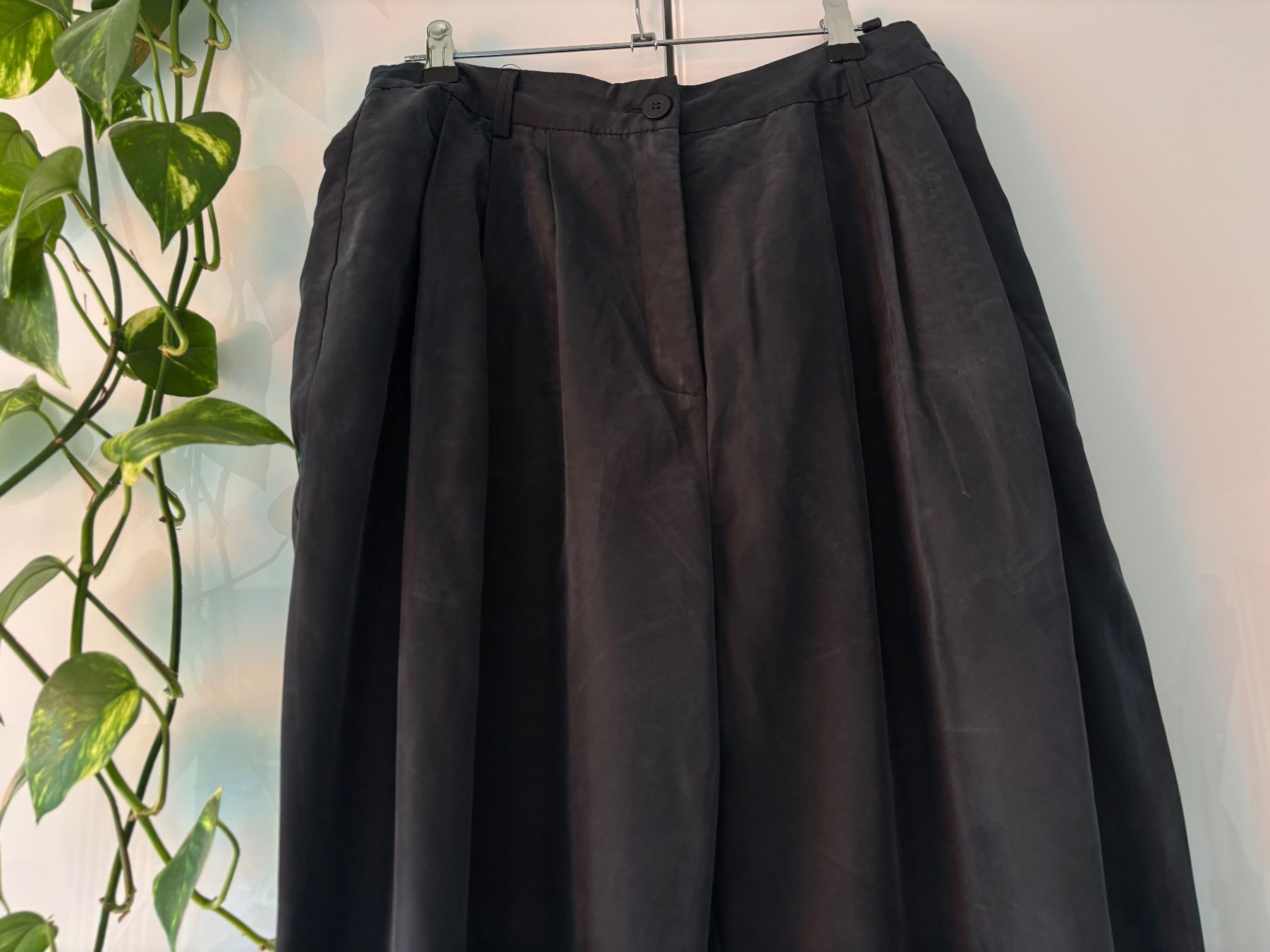 Weekday Pantaloni: WEEKDAY "MILLY PLEAT TROUSERS" Hose Gr. 40 – Usato da Zürich venduto da missmodernage 2