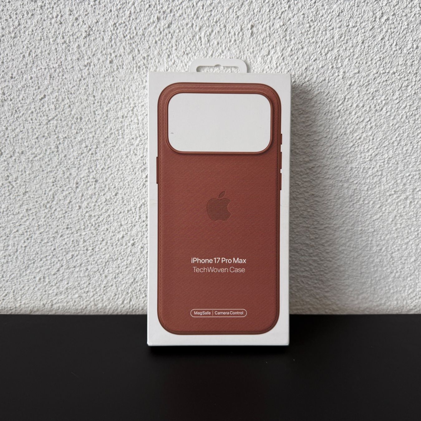 Apple Cover & Protezioni schermo: Apple | TechWoven Case | Siena | iPhone 17 Pro Max – Usato da Tägerwilen venduto da Skillet