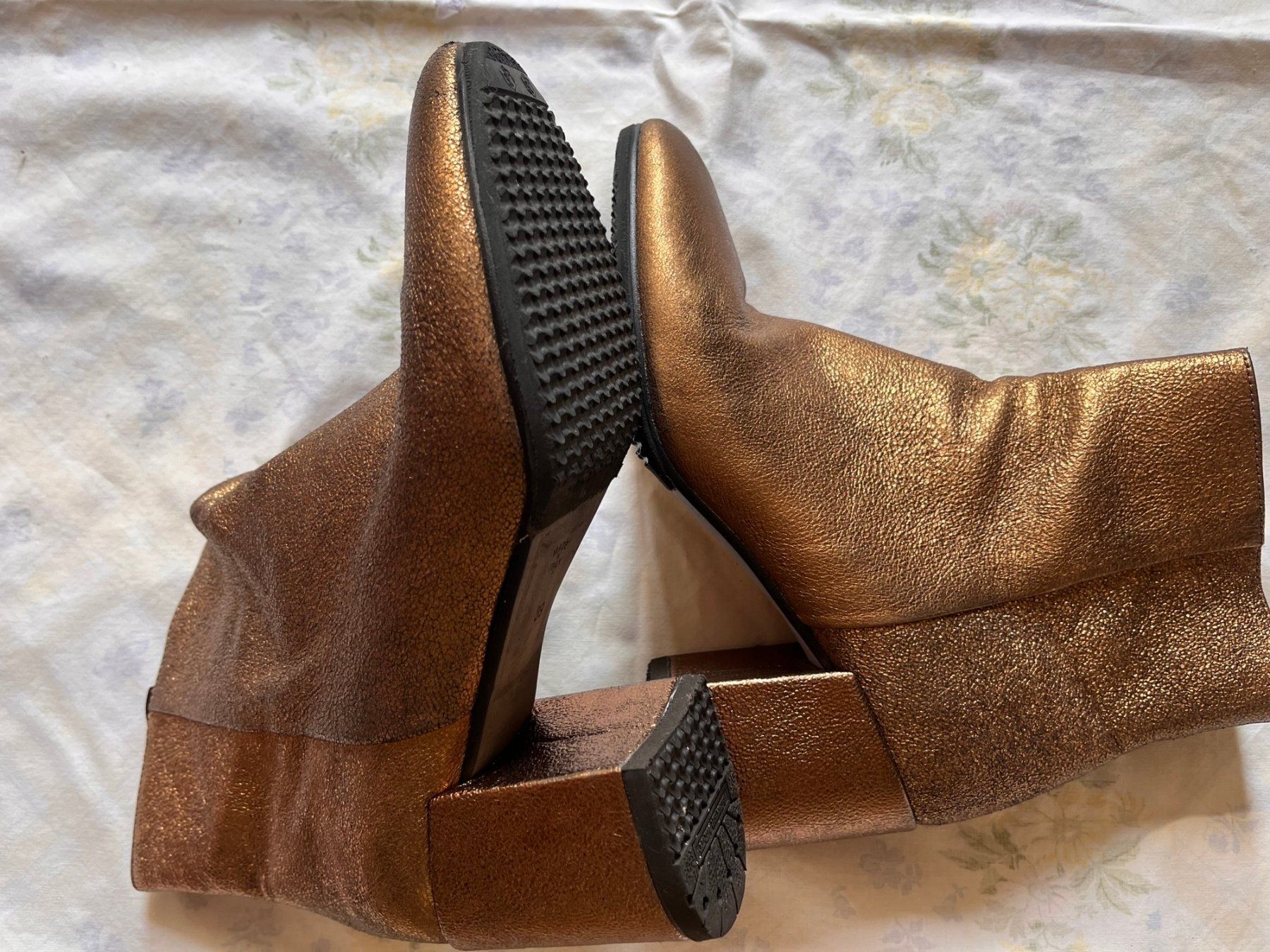 Chaussures femmes: Goldene Stiefeletten – D'occasion à Bern par all_6bff 1