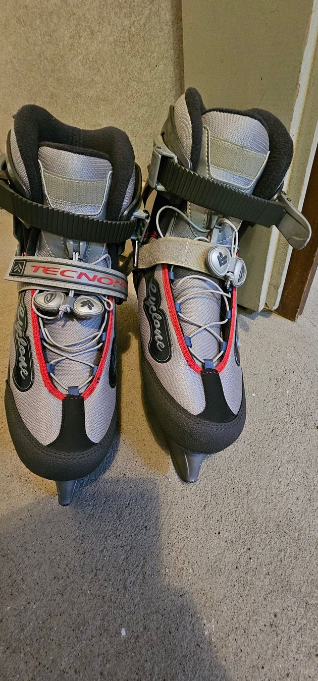 Schlittschuhe: TECNOPRO Eishockeyschlittschuhe Gr.42 – Gebraucht aus Dürrenroth von Eisbaer1065 1