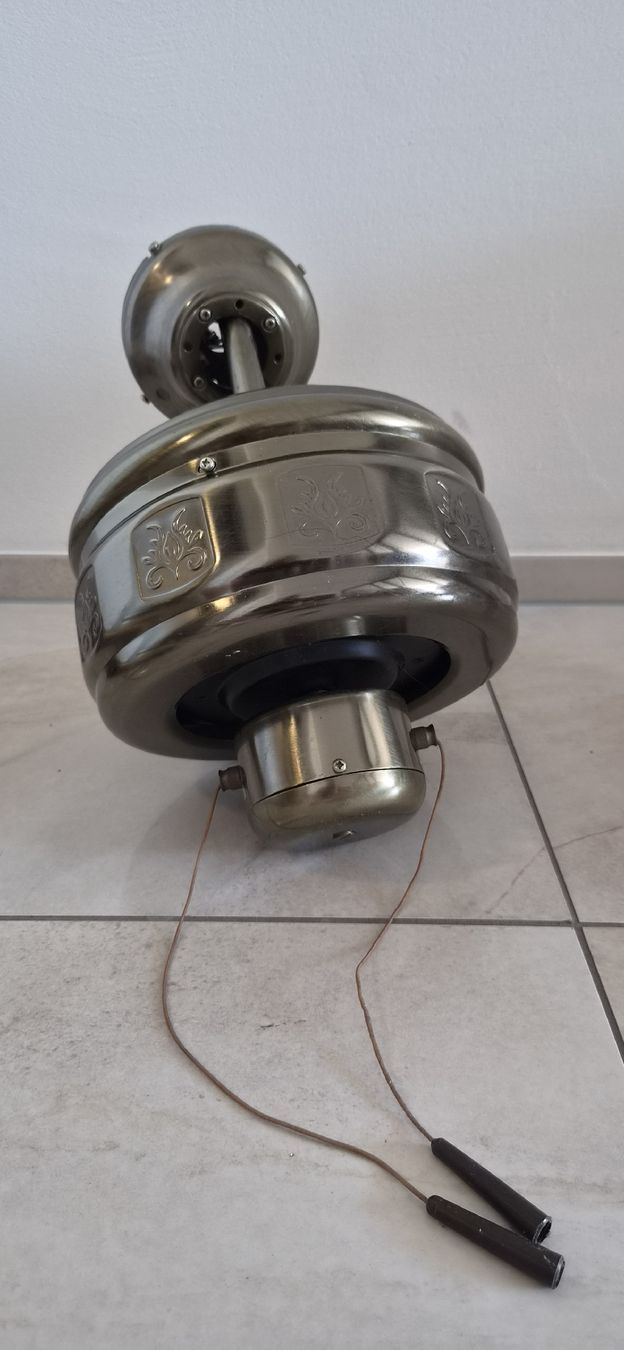 Ventilateurs: Deckenventilator 4 Blatt in Rattan Optik – Défectueux à Brunnen par Fredlenzo 5