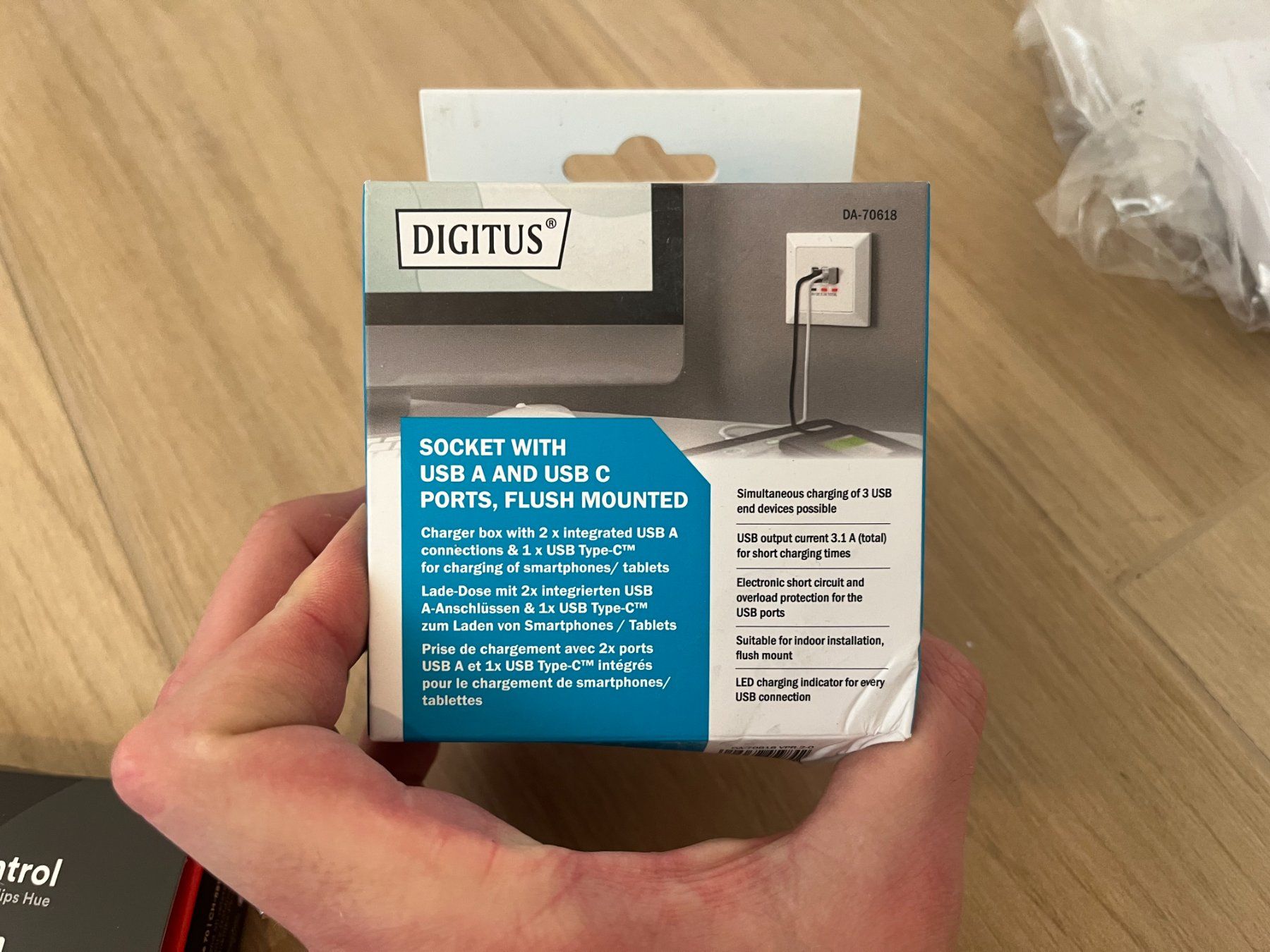 Spine: 5x HDMI Wanddose, 2x Digitus USB A & USB C Wanddose – Usato da Frauenfeld venduto da Hv 3
