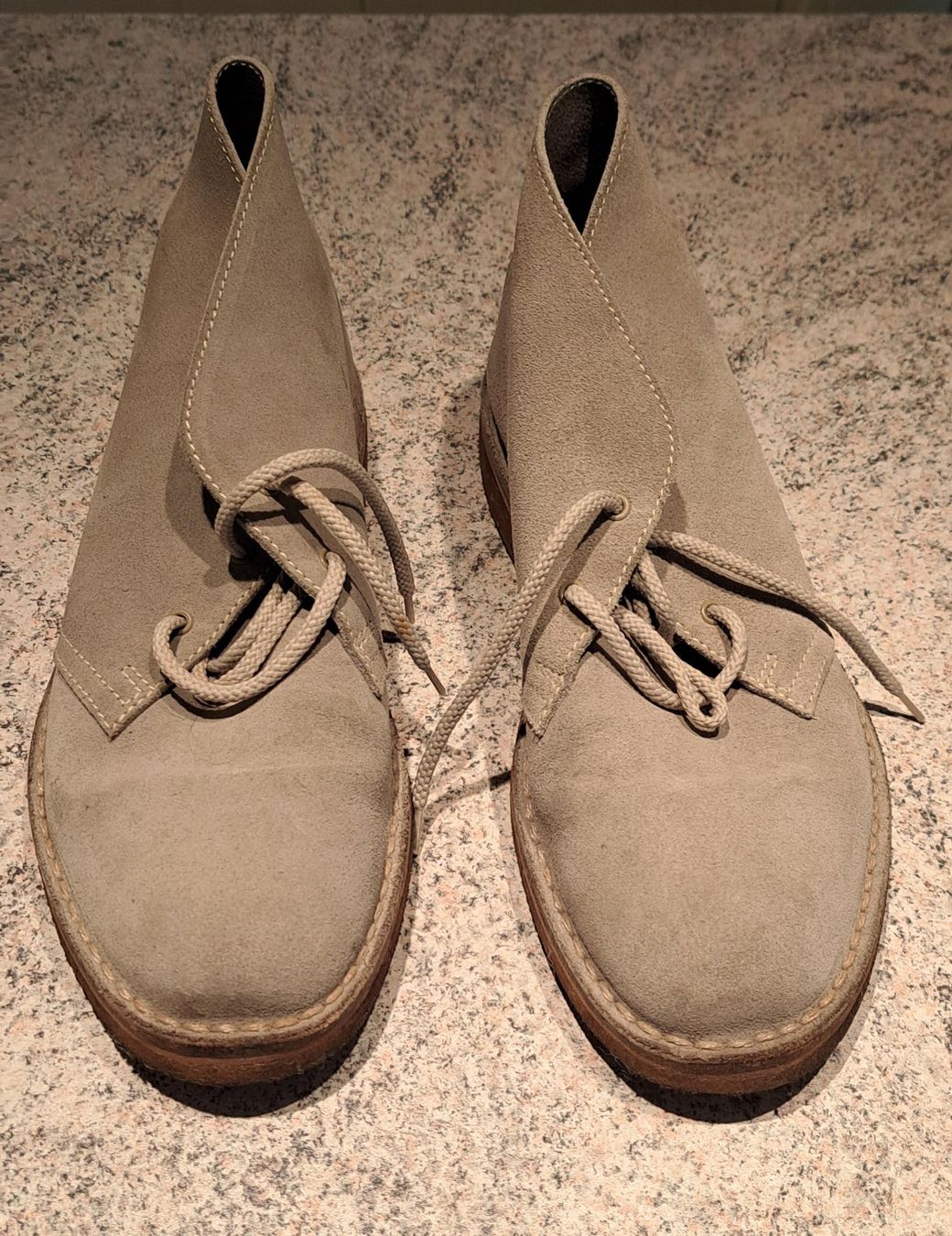 Herrenschuhe: Schuhe Logan  Grösse 39 beige Wildleder – Gebraucht aus Dottikon von Flecki8800