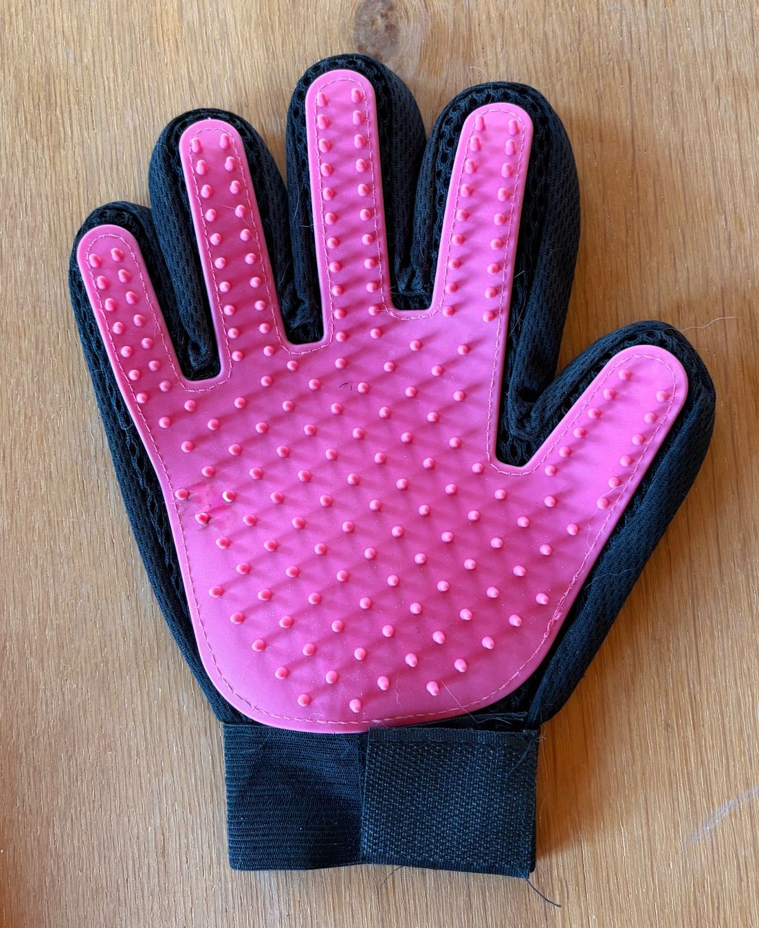 Autres soins des cheveux: Trixie Fellpflege Handschuh – D'occasion à Siblingen par Vany_McDougall
