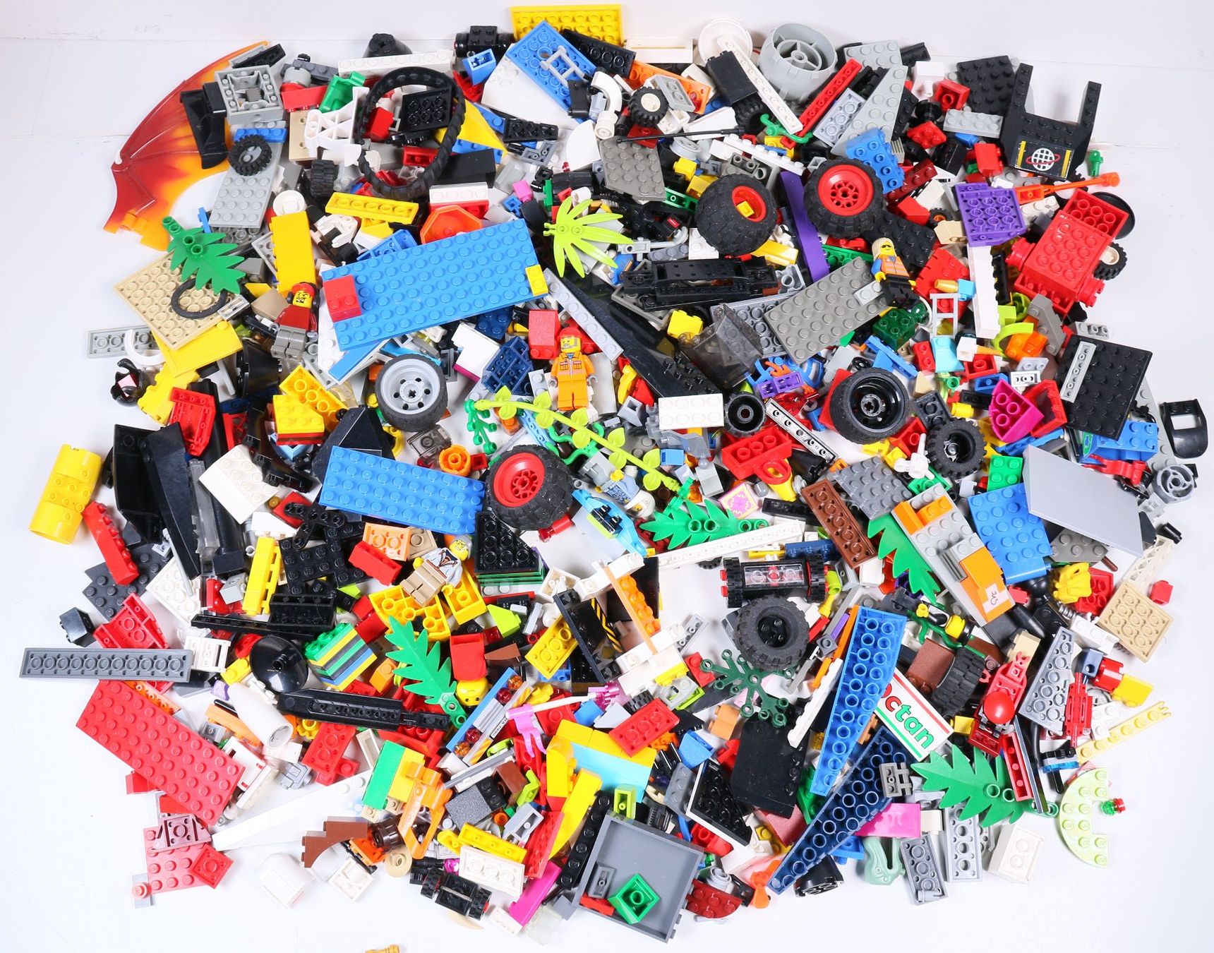 Lego Baukästen: 1.5 kg. Legoteile mit Minifiguren – Gebraucht aus Hettlingen von Scholi99