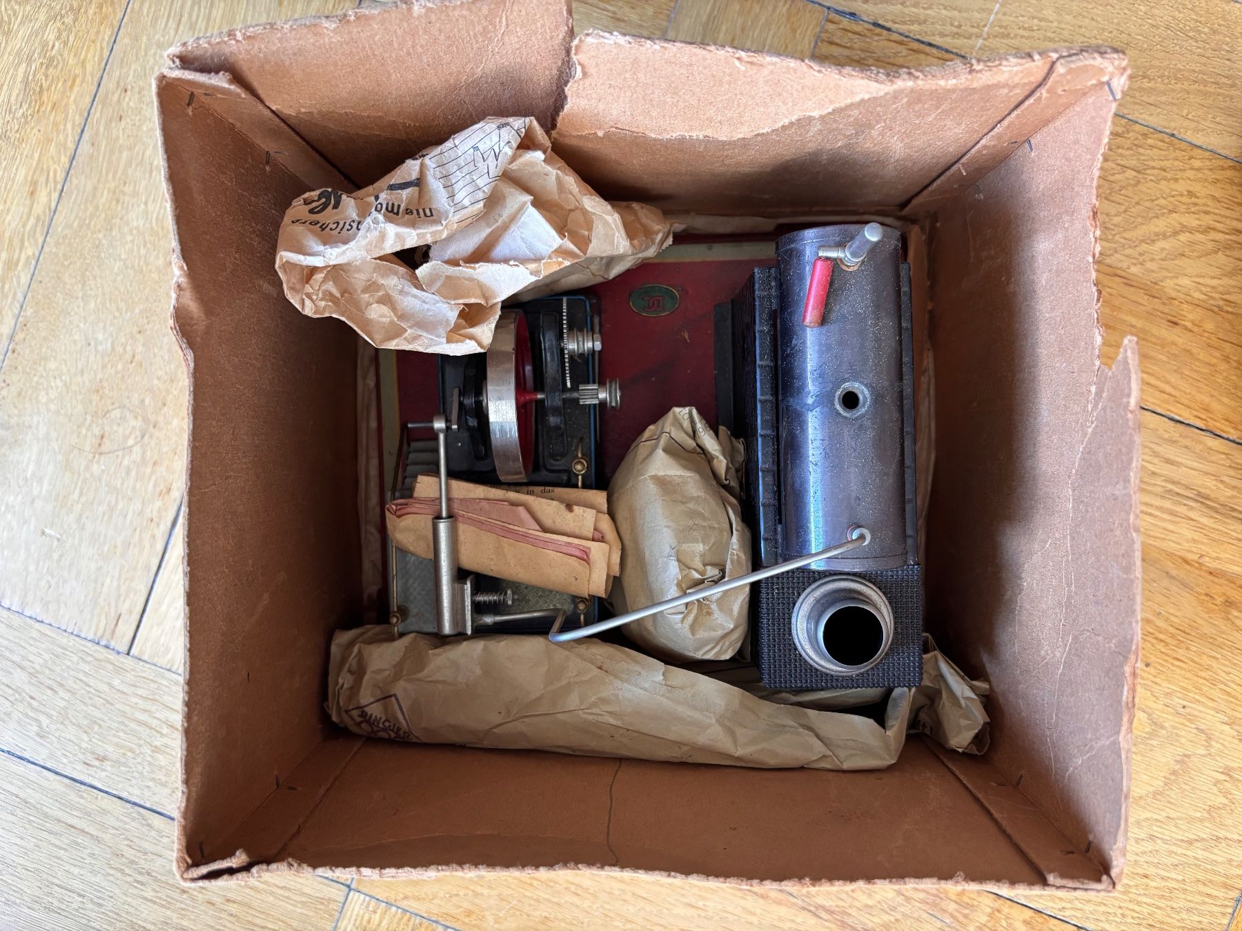 Kit di modellismo & Modellini statici: Dampfmaschine Vintage – Usato da Zürich venduto da JosephineDiMaggio 7