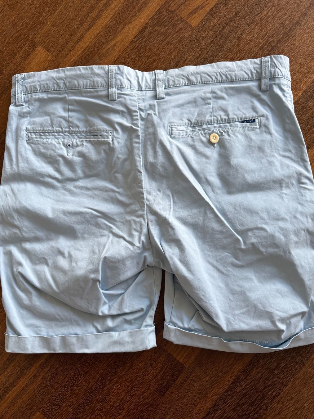 Gant Pantalons: Gant Shorts – D'occasion à Ennetbaden par miboo 2