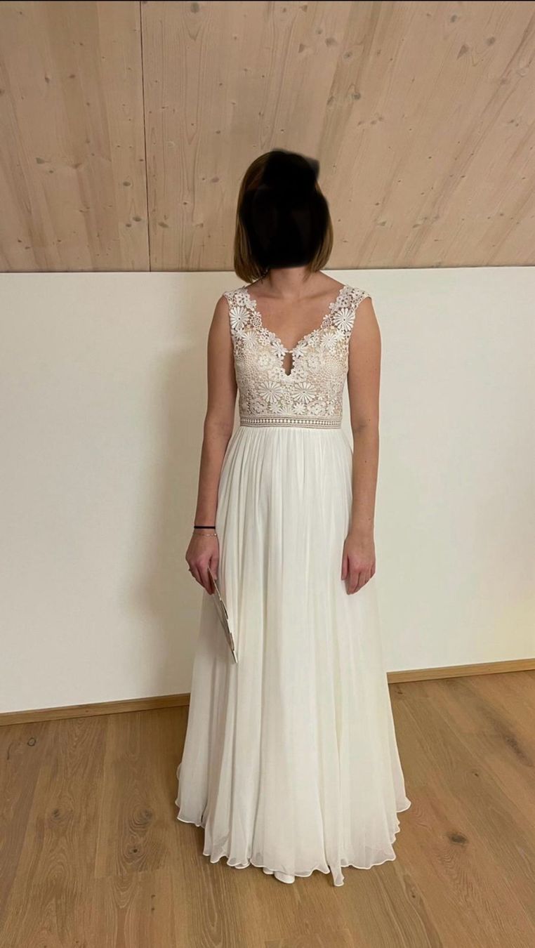 Vestiti: Traumhaftes Brautkleid, Gr. S mit Spitze – Usato da Jona venduto da Joger11 2