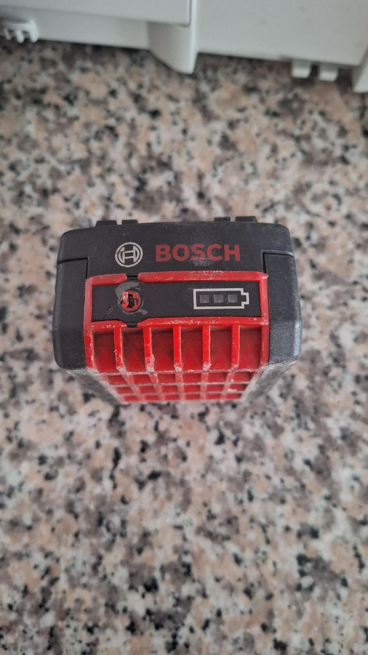 Bosch Akkus & Batterien: Bosch Akku 14.4 V/ 3.0 Ah – Gebraucht aus Wanzwil von chlinih93 1