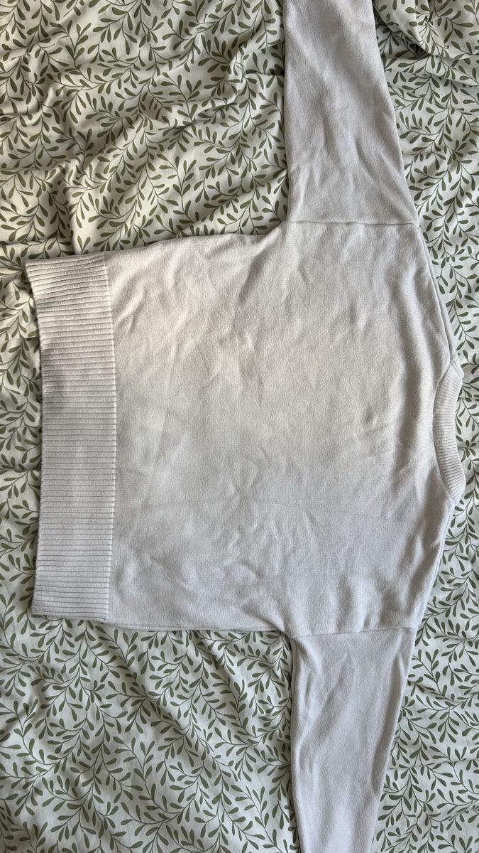 Pullover & Sweatshirts: Ami Paris Pullover weiss – Gebraucht aus Sennhof von jacky6 2