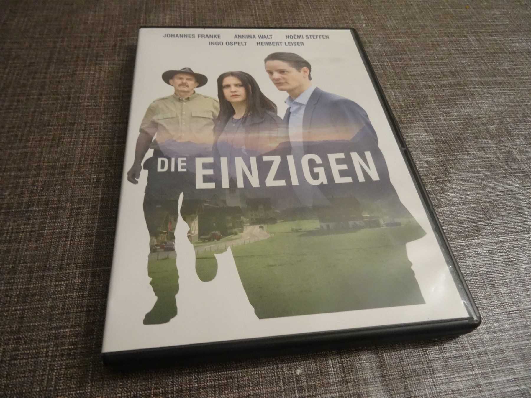 Tutti i DVDs: Die Einzigen  - Schweizer Film DVD – Usato da Olten venduto da Disc-Verkauf