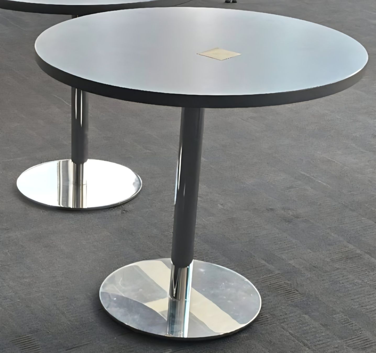 Dietiker Tables: 1x Dietiker Besprechungstisch – D'occasion à Zürich par Aisha8