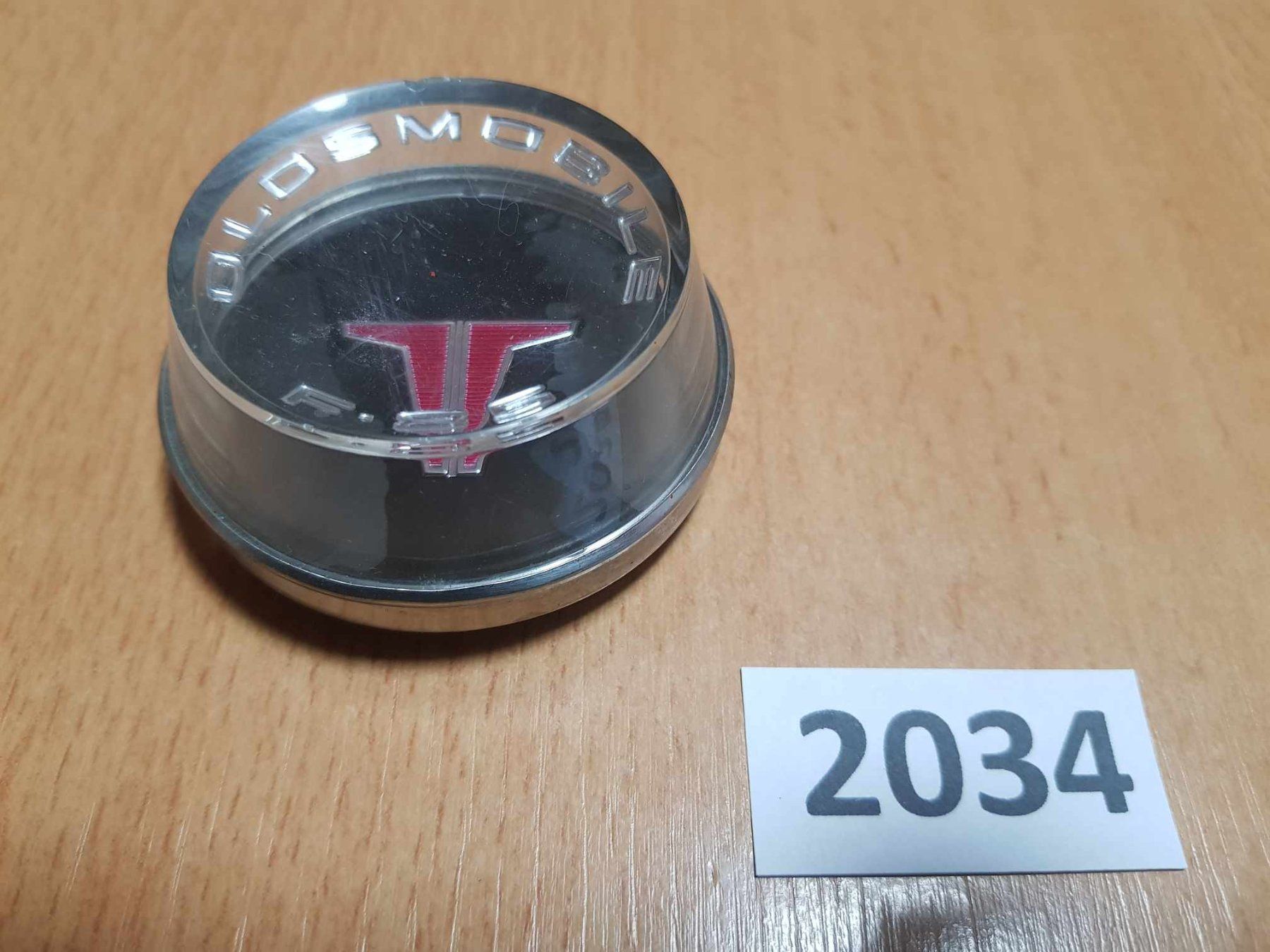 Oldsmobile Alle Autoersatzteile: Center Cap Lenkrad, Oldsmobile F85 – Gebraucht aus Niedergösgen von usc_l8gm 1