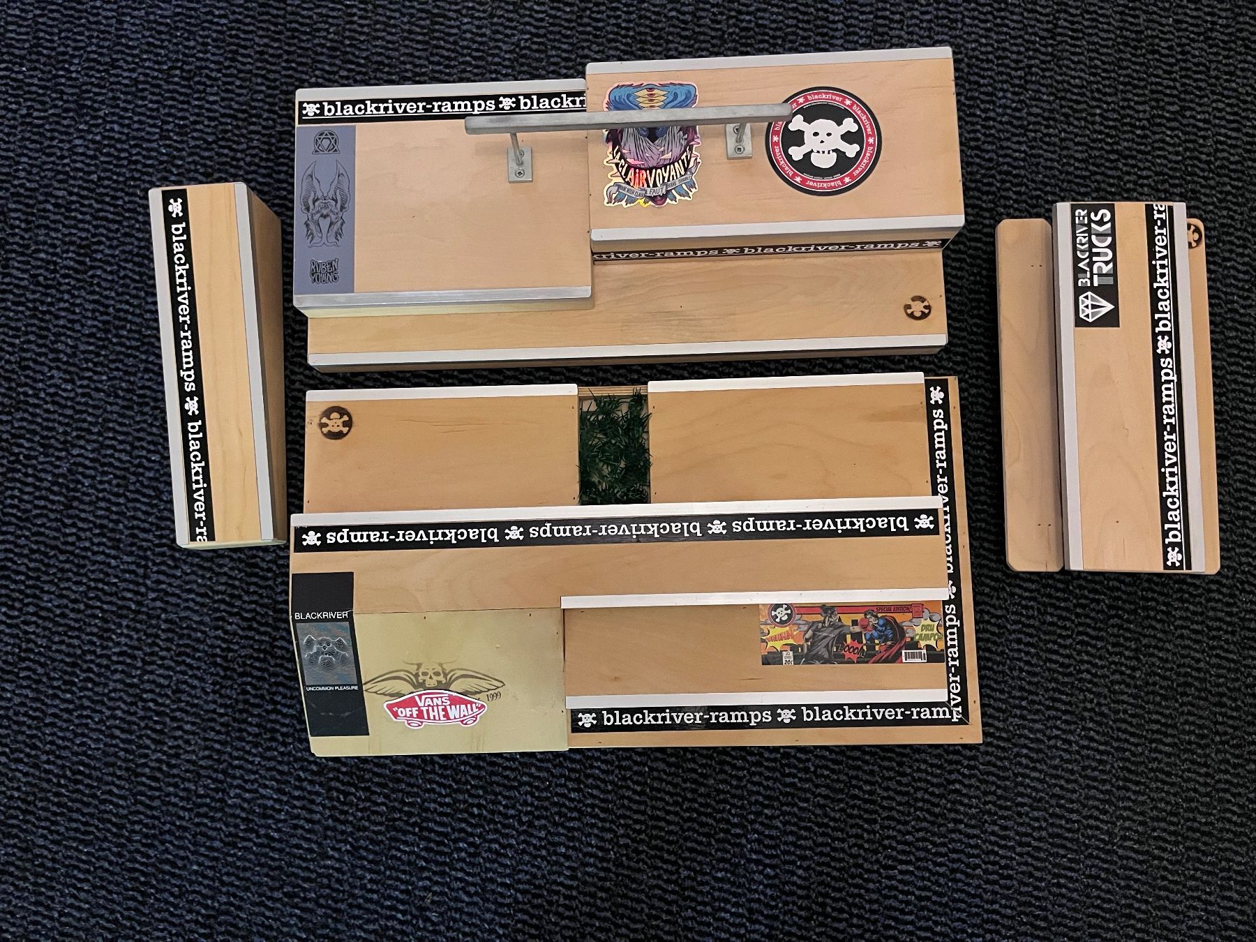 Spielzeuge: Blackriver Fingerboardpark Einzelteile – Gebraucht aus Roggwil BE von KarotteV