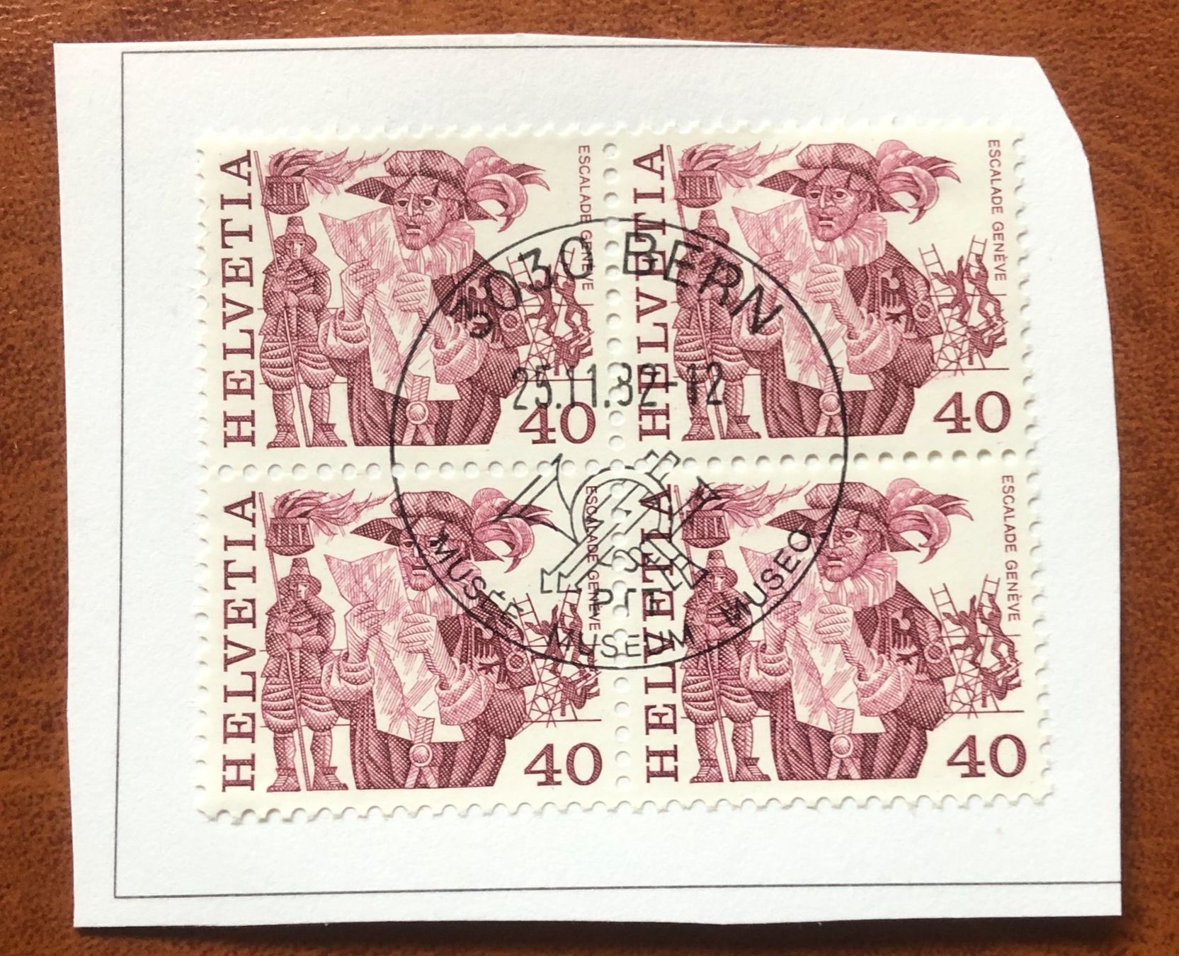 Tutti i francobolli: 4 er Block Nr.598 mit Papier Stempel Bern    – Usato da Aarau venduto da Billa007