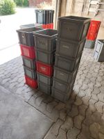 16 Stapelboxen grau rot gebraucht  40x22x30cm