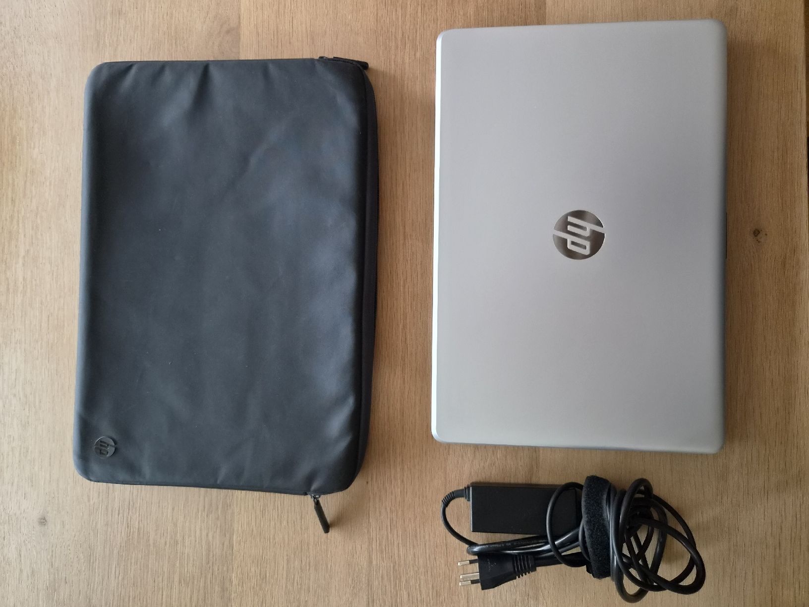 Hewlett Packard Notebook: HP Laptop mit Hülle – Usato da Dübendorf venduto da kibby90