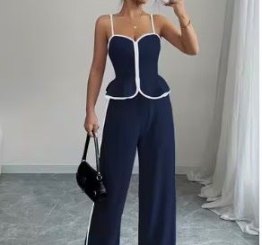 Ensemble deux pièces femme bleu marine taille S neuf