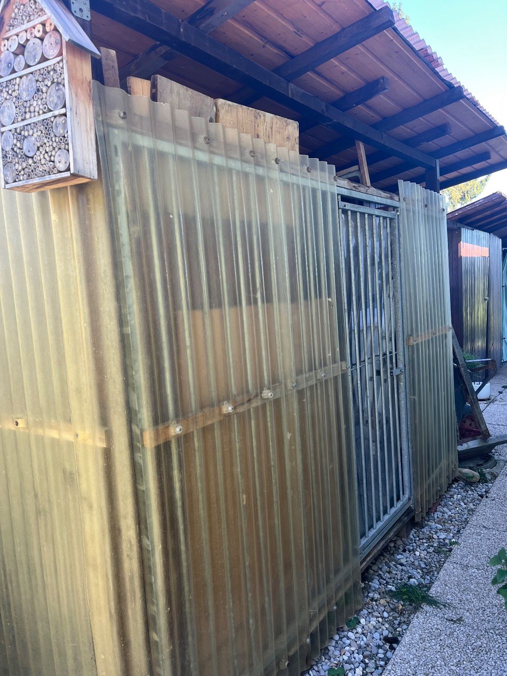 Liege- & Schlafplätze: Hundezwinger – Gebraucht aus Erlach von Sonne675
