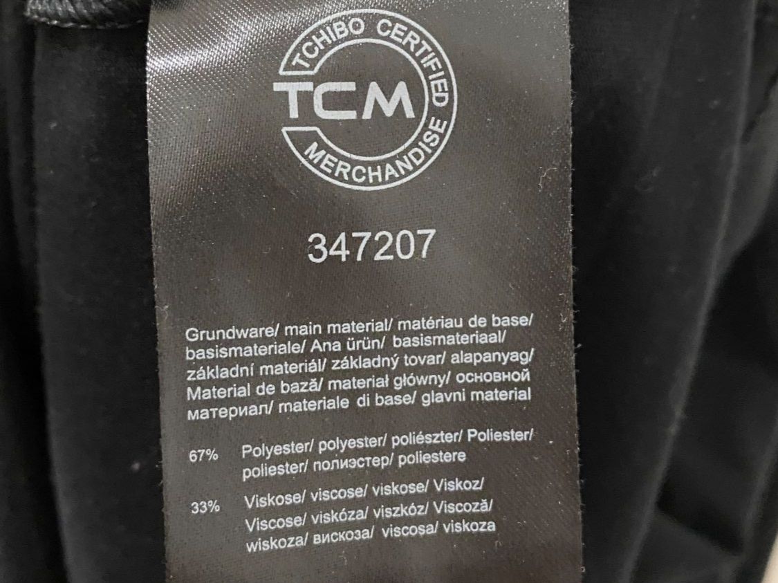 Pullover & Sweatshirts: Tchibo active Essentials Oberteil langarm schwarz Gr. L – Gebraucht aus Pratteln von a23_j2gs 8
