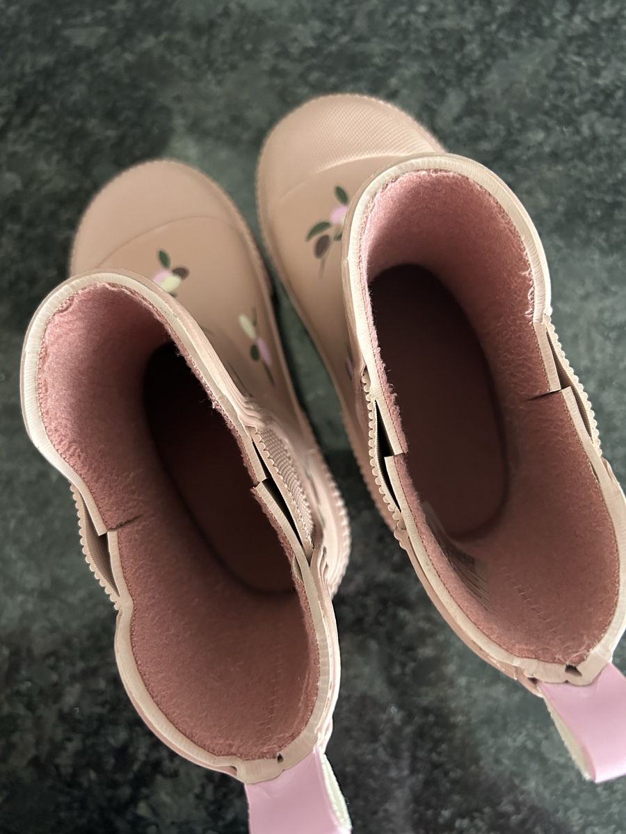 H&M Chaussures filles: Gefütterte Gummistiefel – D'occasion à Stäfa par Michelecarmen8892 5