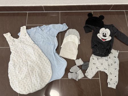Babykleidung Paket