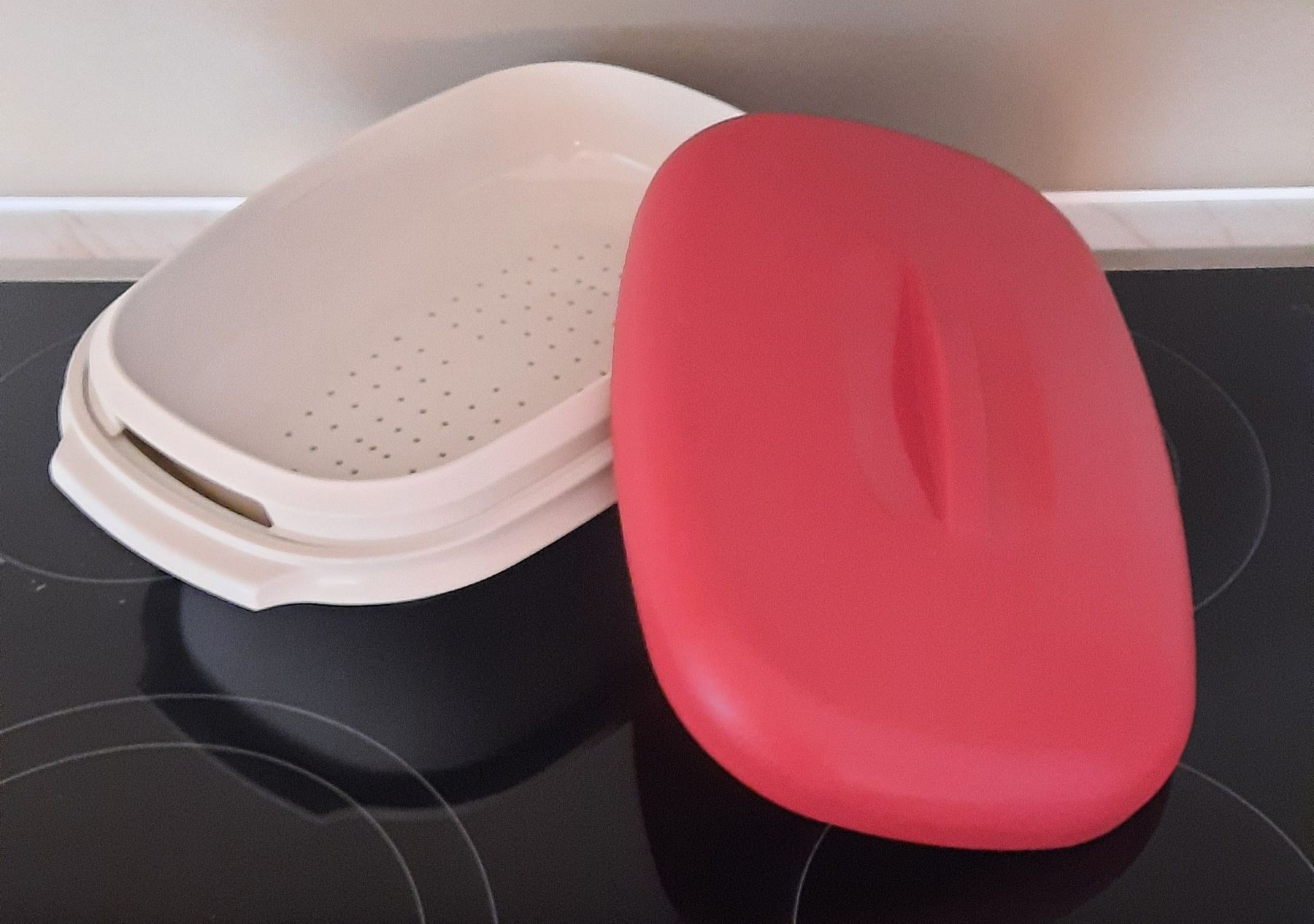 Tupperware Contenitori & Simili: Tupperware Thermochüssel/Abtropfsieb – Nuovo (secondo la descrizione) da Bonaduz venduto da Kr12pn 1