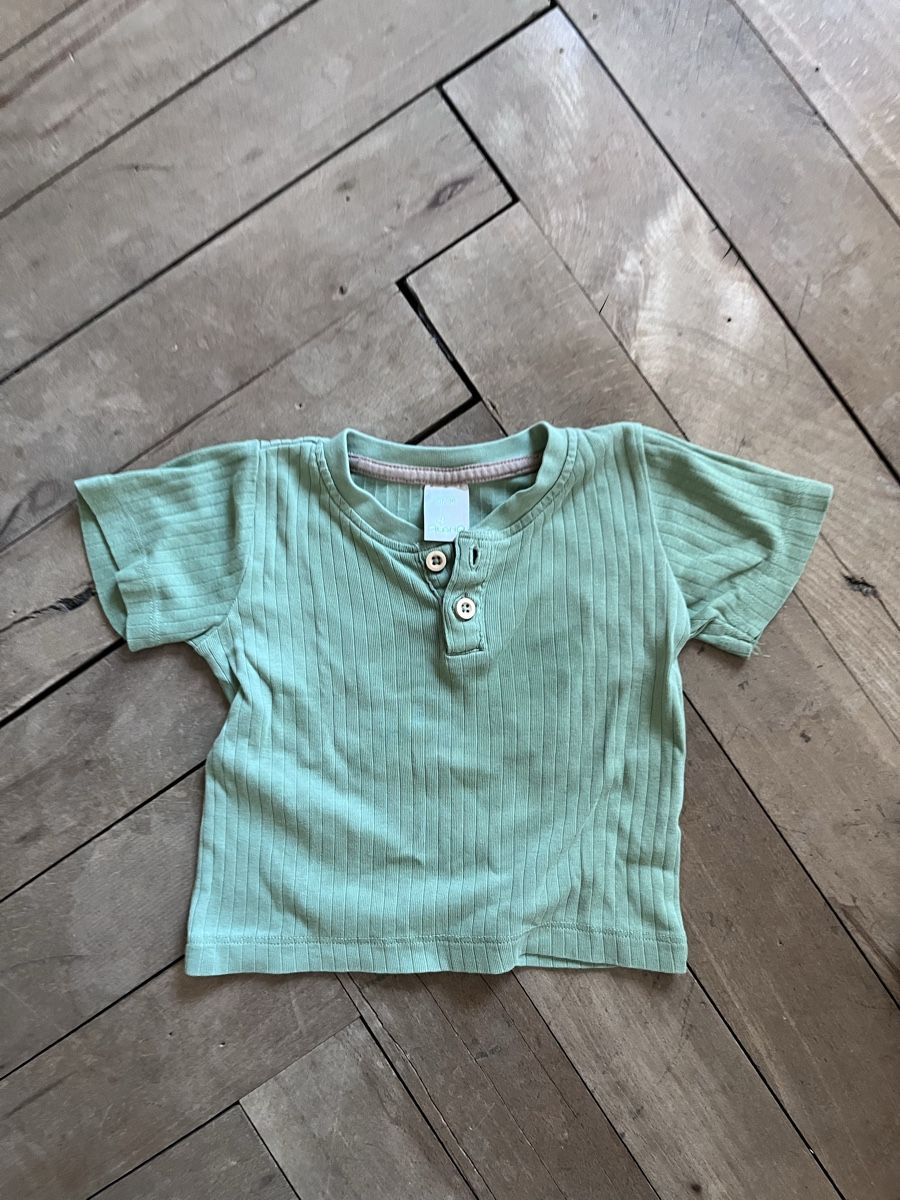 Lotti & Set di vestiti: Alana und Tobi Tiger Shirts und Strampler Baby Grösse 80 – Usato da Zürich venduto da luxurylookbook 2
