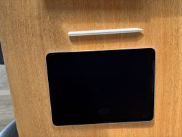 iPad Air 4. Gen 64GB Wi-Fi + Pencil und Hülle
