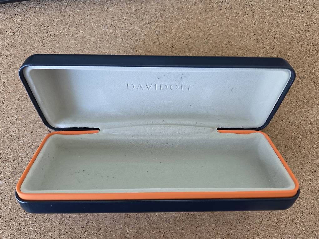 Autres vêtements & accessoires: Hardcase-Brillenetui von Davidoff – D'occasion à Maienfeld par ale_rm87 2
