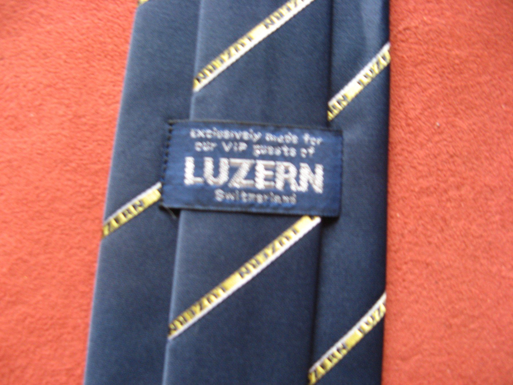 Cravatte: Krawatte Luzern – Nuovo (secondo la descrizione) da Zürich venduto da apil 6