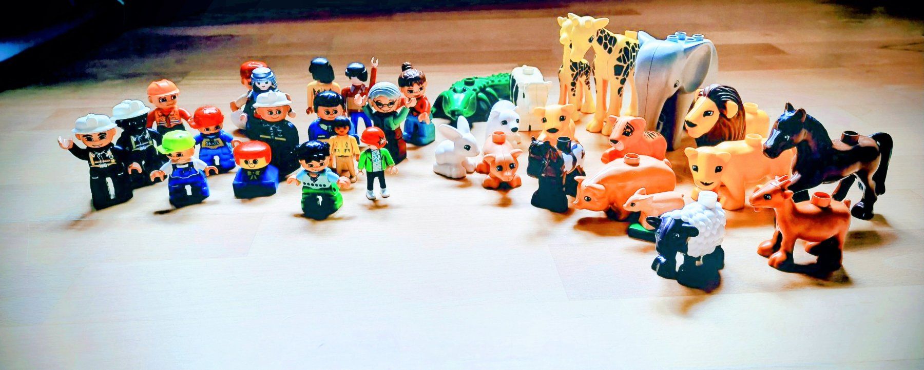 Lego Statuette: Lego Figuren 35 set – Usato da Adliswil venduto da Yokozok