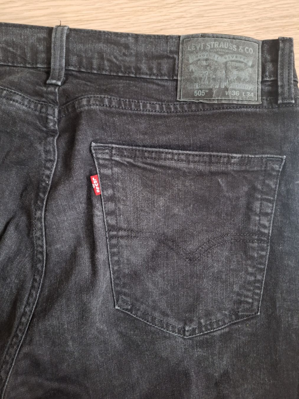 Levi's Jeans: Levi's 505 36x34 black jeans – Usato da Yens venduto da rob_nsw7 2