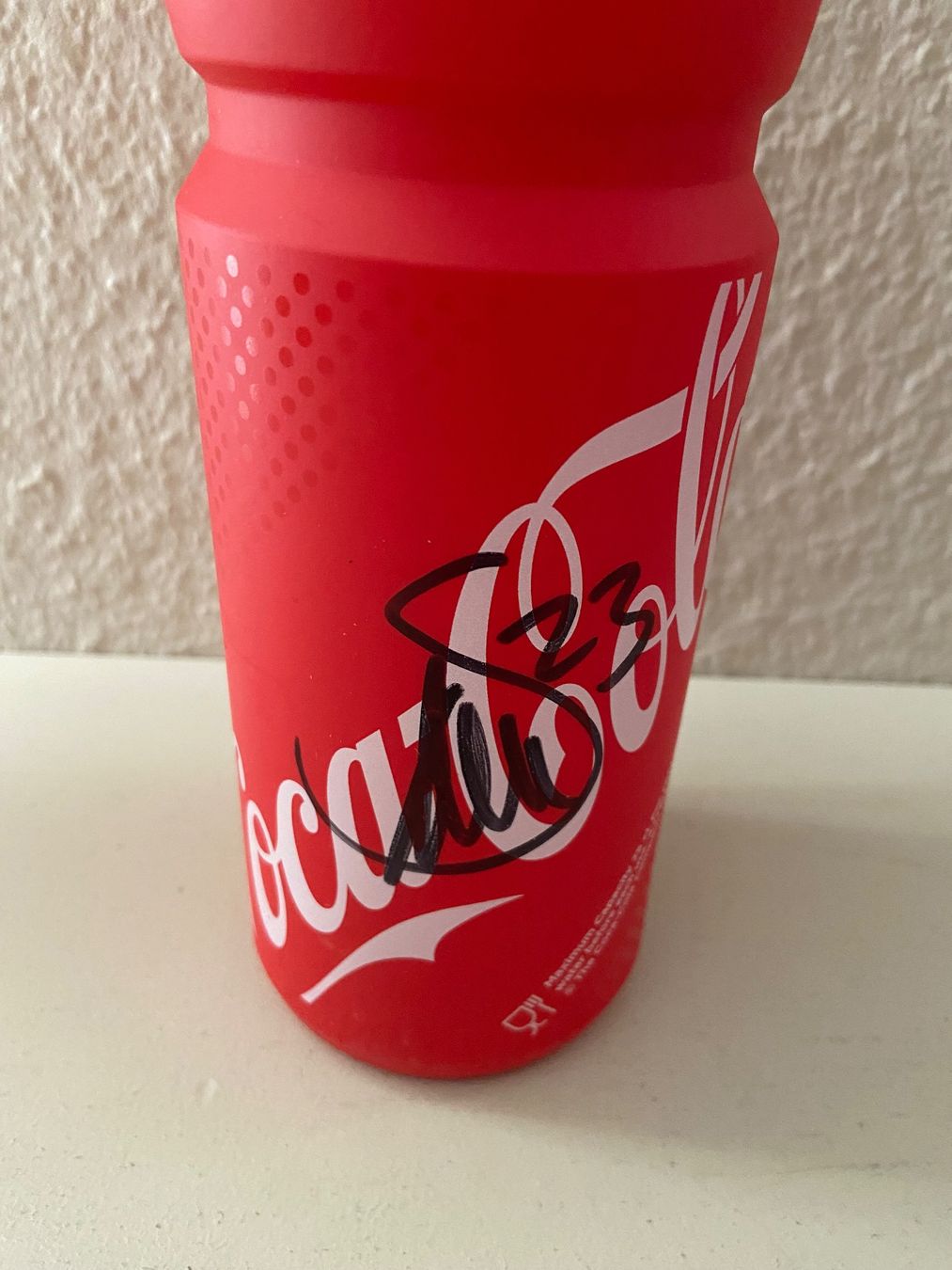 Coca-Cola Borracce & Thermos: Coca Cola Trinkflasche mit Xherdan Shaqiri Autogramm – Usato da Muttenz venduto da bargain_hunter 1