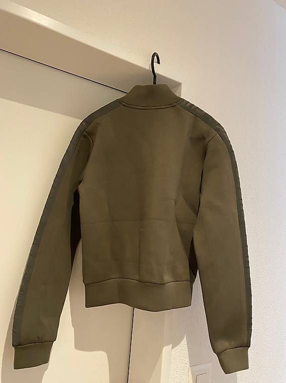 Guess Giacche: GUESS Sweatjacke – Nuovo (secondo la descrizione) da Dachsen venduto da Jay_3 1