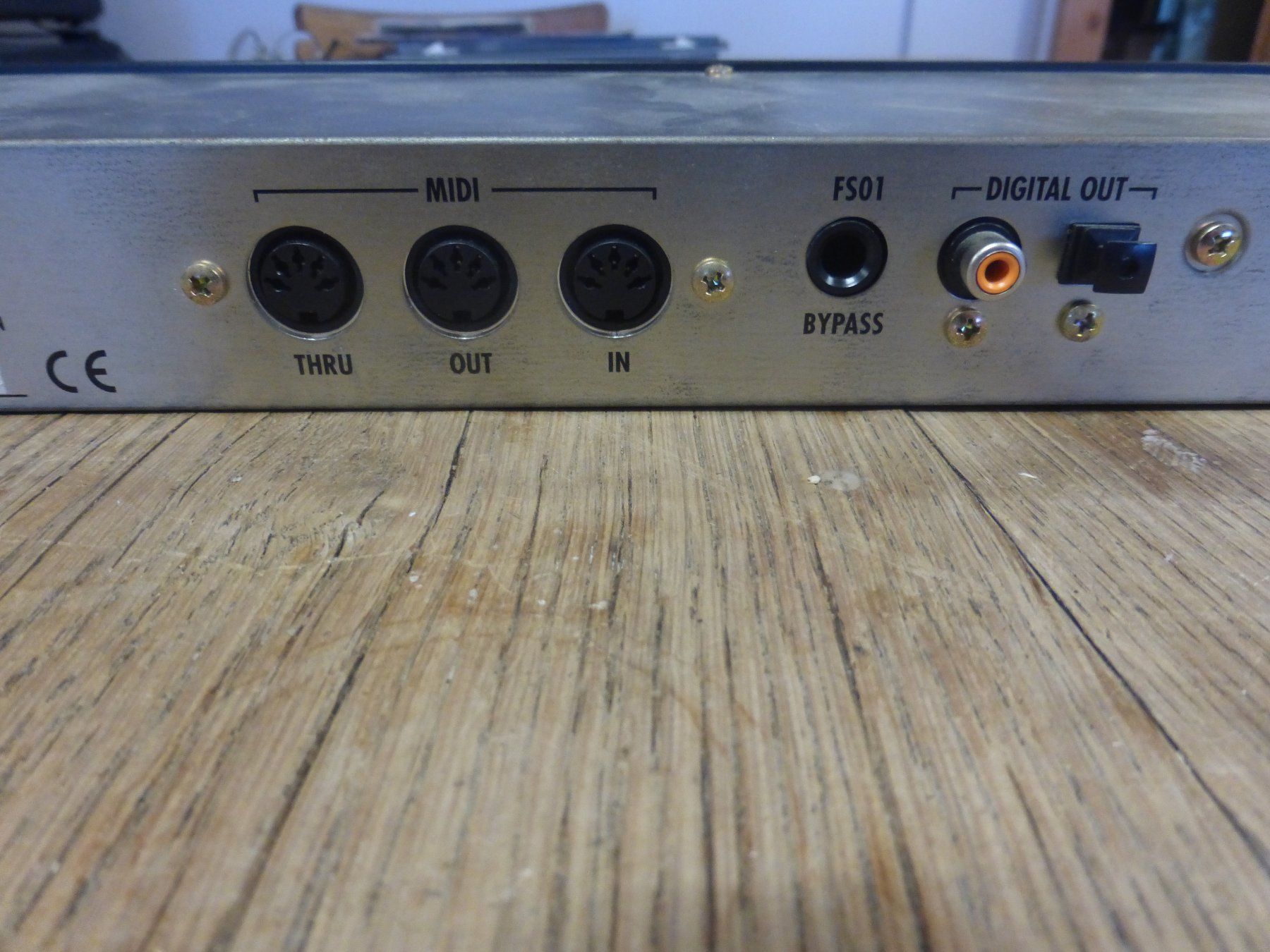 Strumenti musicali: Zoom RFX 2000 Multieffektgerät Audio FX – Usato da Zumikon venduto da psisound 5