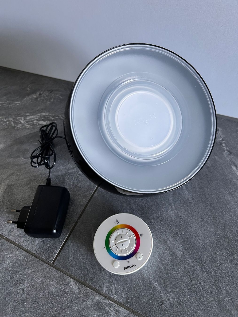 Philips Lampen: Philips Hue IRIS Tischleuchte - schwarz - Top neuwertig – Gebraucht aus Schongau von Designart 2