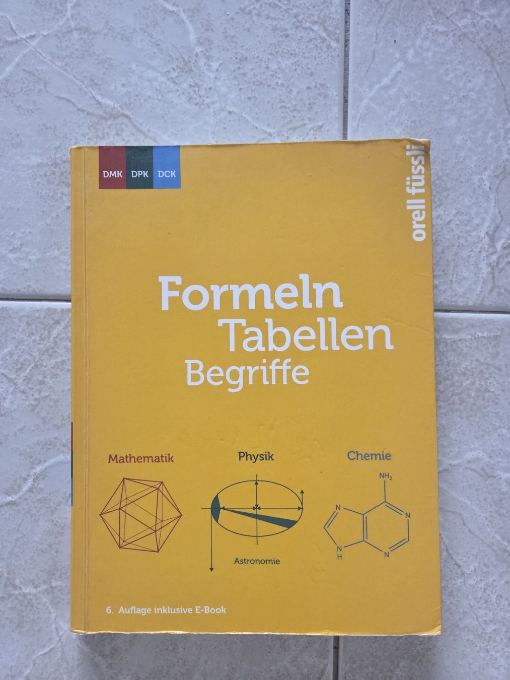 Libri: Formel- und Tabellenbuch Mathematik / Physik / Chemie – Usato da Saas-Almagell venduto da aninaaaa